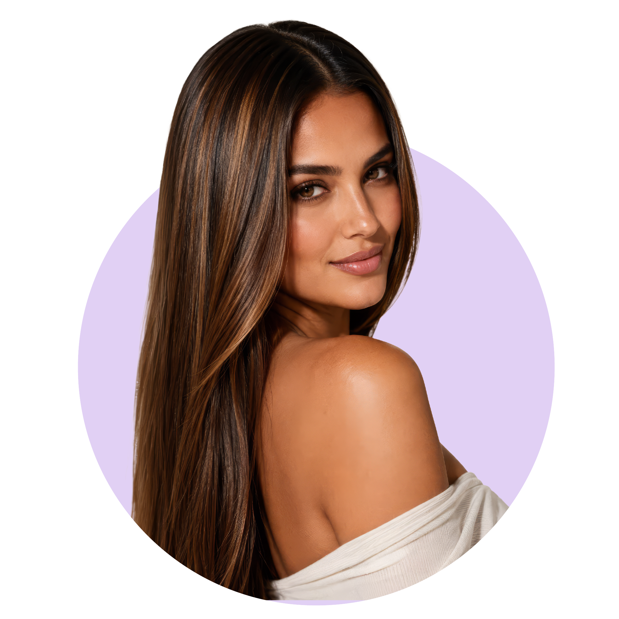 Mujer con cabello rizado y saludable mostrando el Chia Oil Thermo Protector de Latinoil, ideal para todo tipo de cabello.